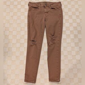 American Eagle Women’s Coral Distressed Jegging Size 6